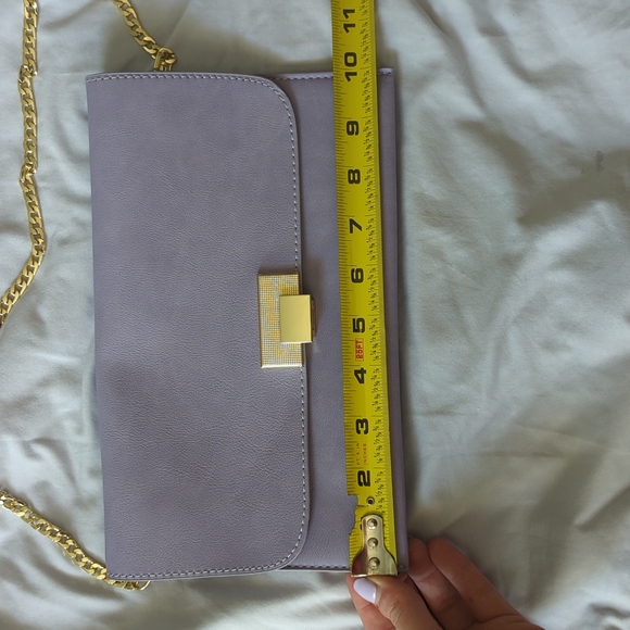 Lilac purple envelope clutch with gold accents and removable chain, NWOT - Picture 7 of 8